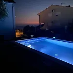 Luger 2 Dachgeschoss Lejlighed *