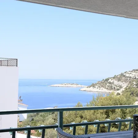 Luger 2 Dachgeschoss 아파트